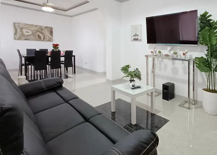 Beachvilla 5br | Billiard | Fiber 100mbps Hébergement de vacances Medellin